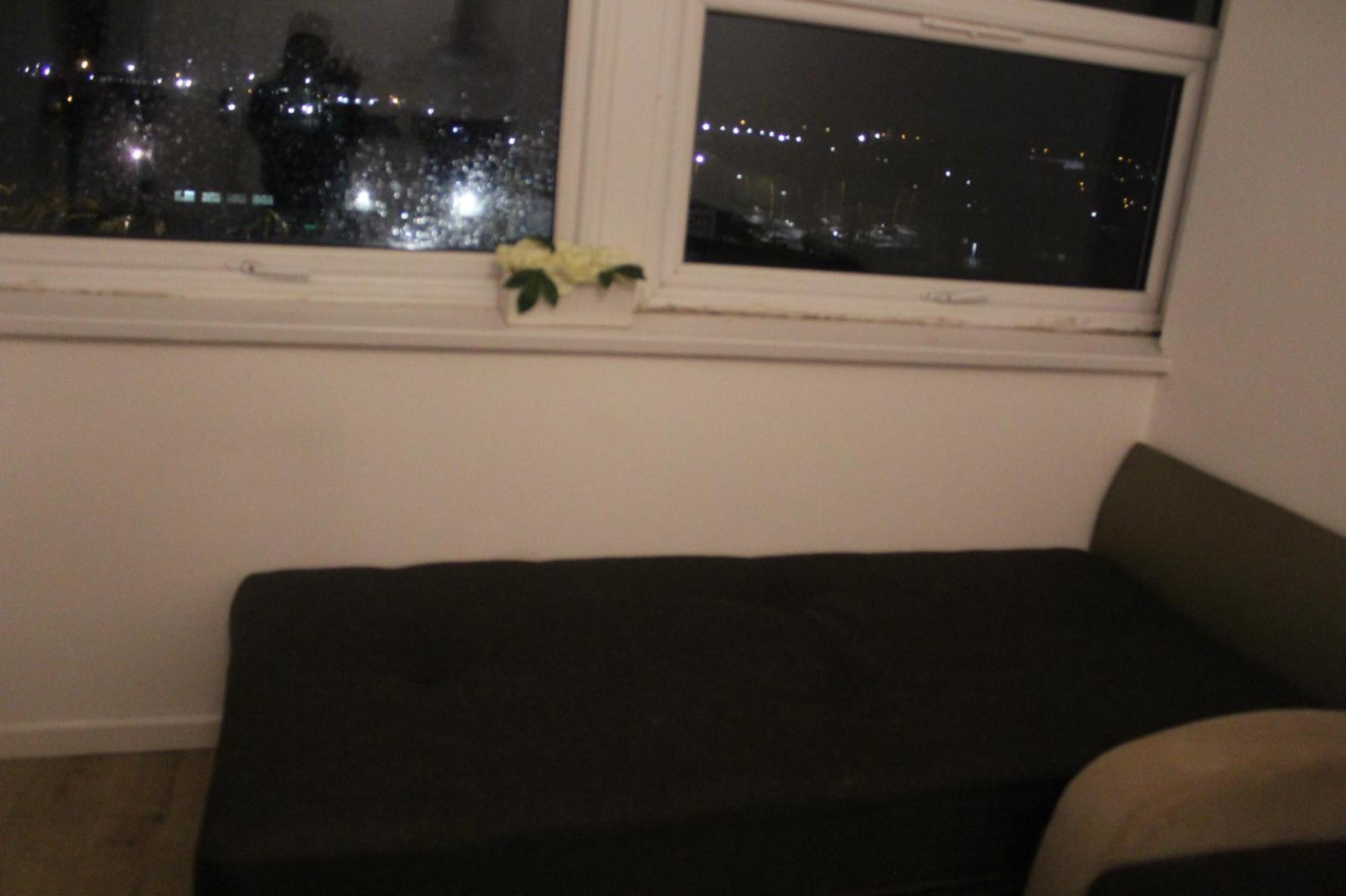 Flat 410 Beautiful One Bed Flat Apartment *